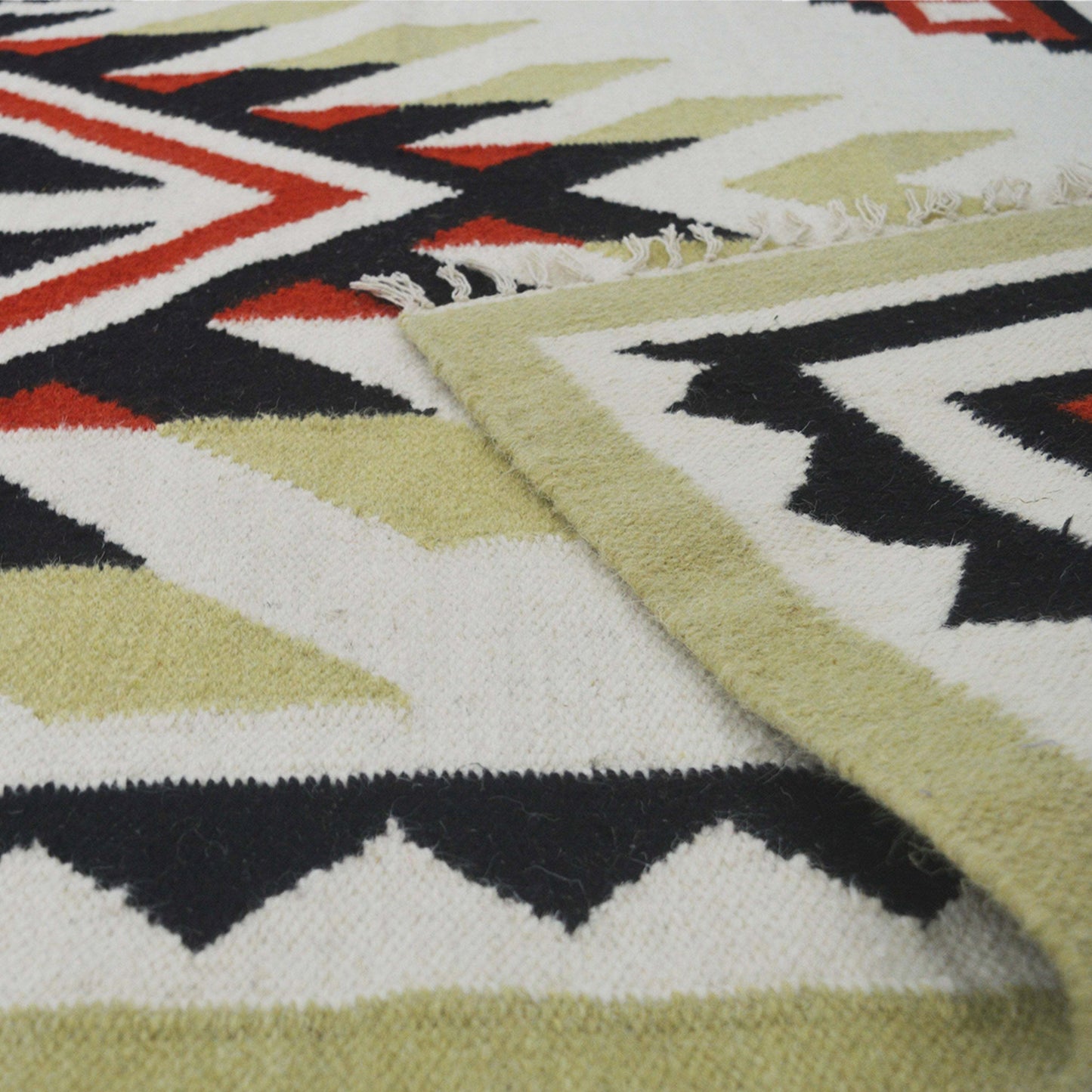 Peggy Handwoven Wool Rug - Furniturezone