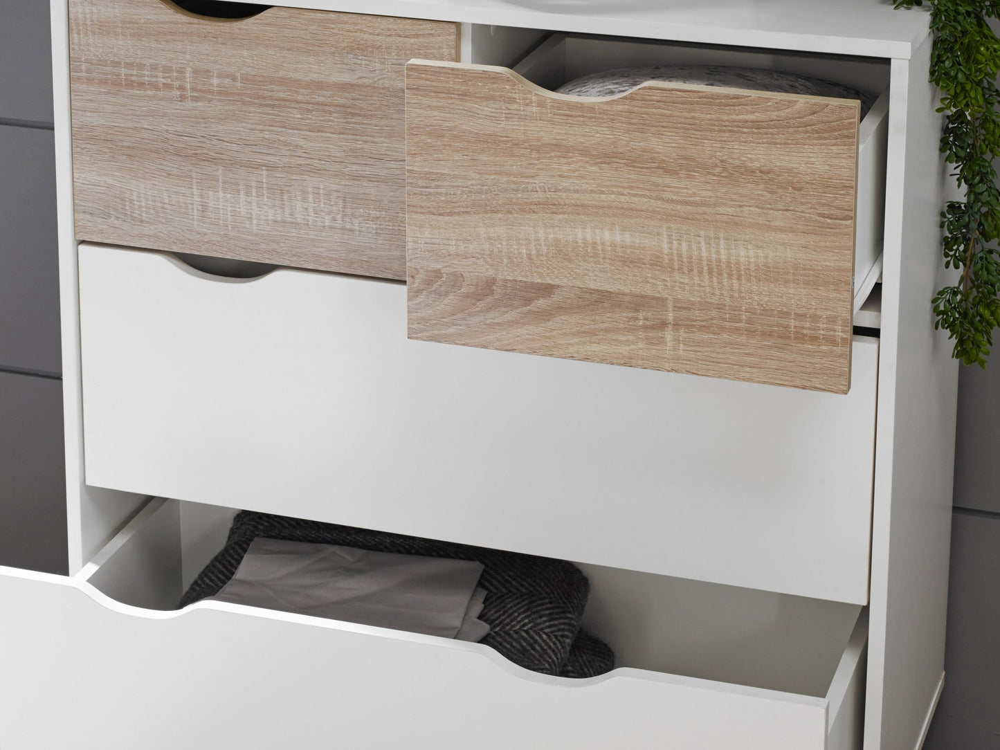 Skand 4 Drawer Chest - Furniturezone