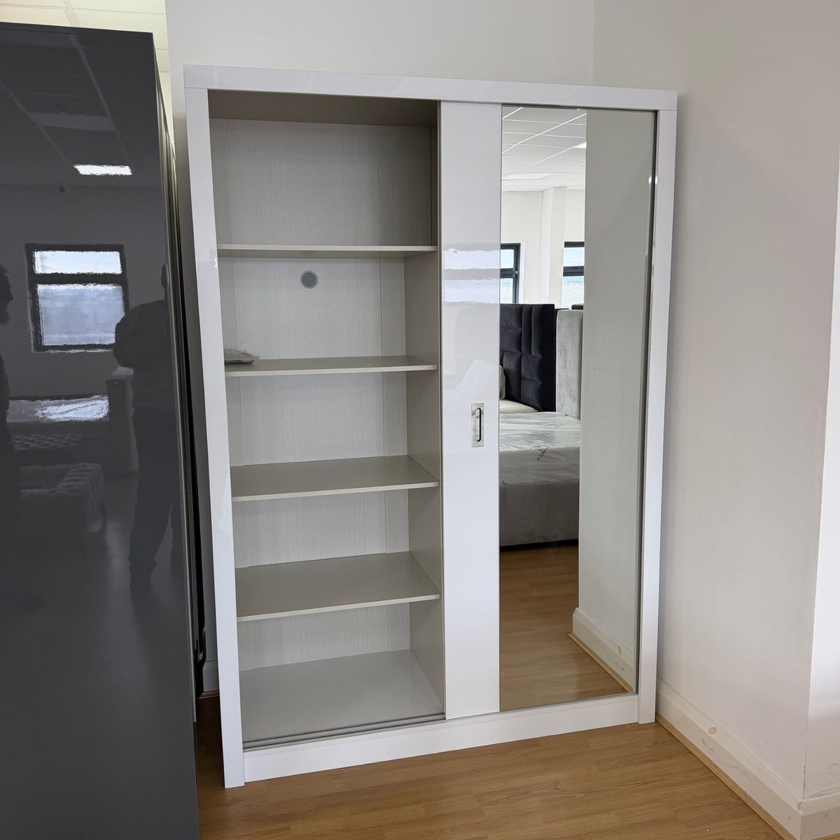 Chicago 2.0 High Gloss Mirrored Sliding Wardrobe