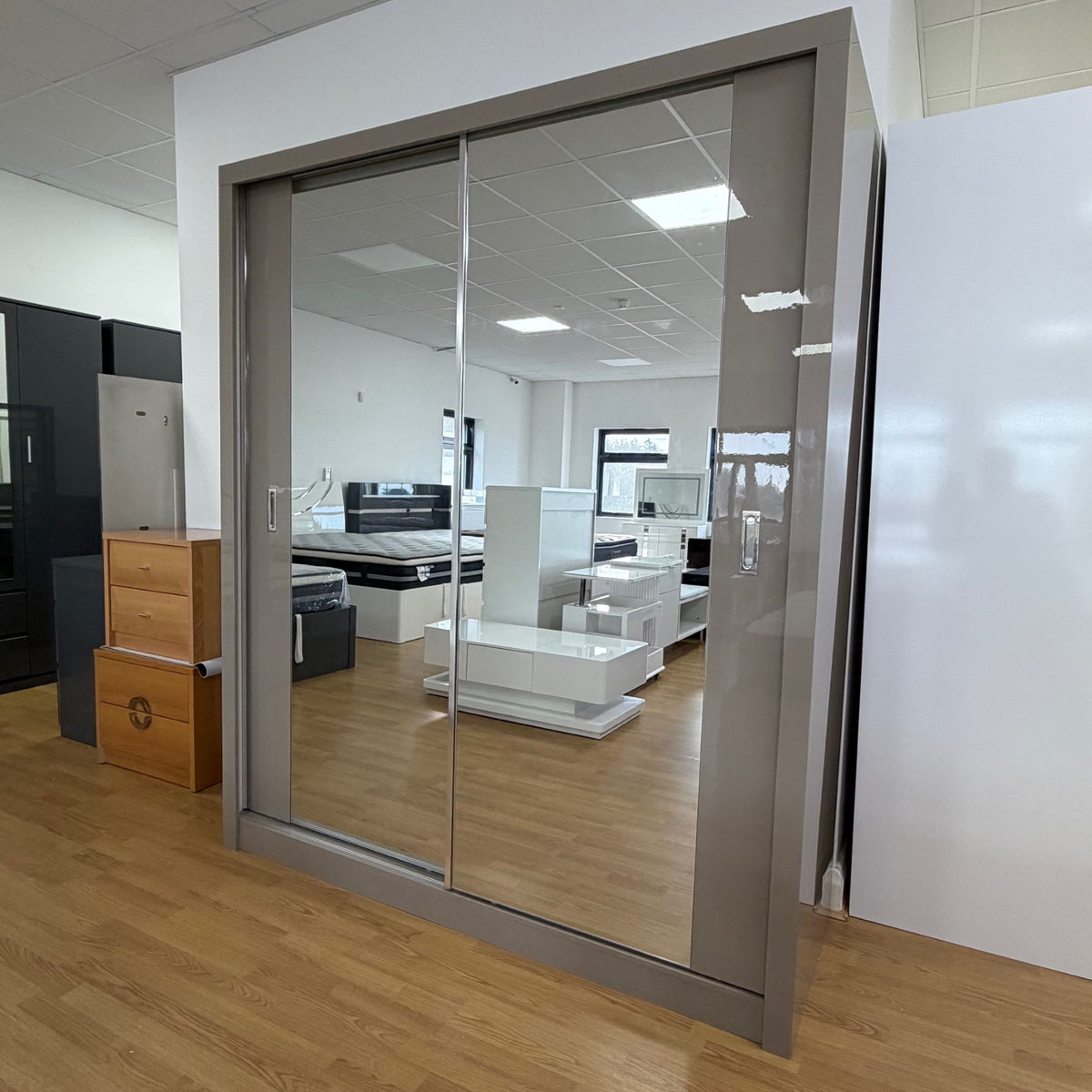 Chicago 2.0 High Gloss Mirrored Sliding Wardrobe