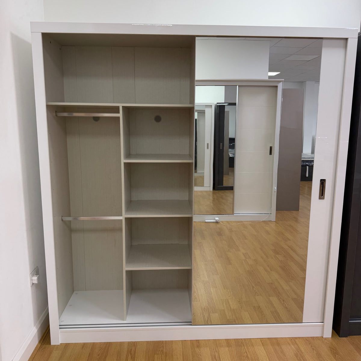 Chicago 2.0 High Gloss Mirrored Sliding Wardrobe